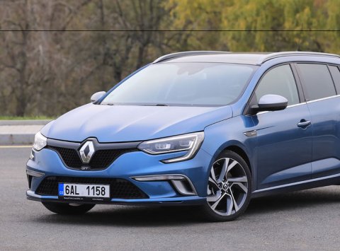 Renault Mégane rozširuje ponuku. Ponúka nový 1.7 Blue dCi a dvojspojku pre viac motorov