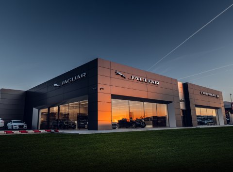 Najmodernejší showroom Jaguar Land Rover je v Autoštýle
