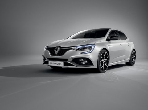 Renault modernizoval Mégane a pridal plug in hybridnú verziu