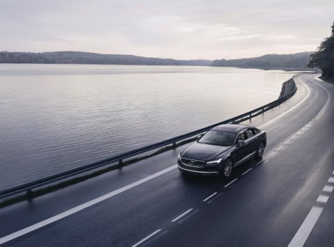 Každý model Volvo odteraz s rýchlostným limitom 180 km/h a technológiou bezpečnostného kľúča Care Key