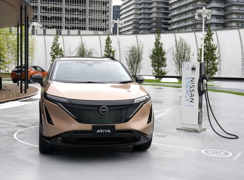 Nissan Ariya oficiálne: Elektrický crossover prejde 500 km, top verzia má 400 koní