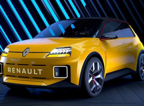 Renault 5: Ikona sa vracia na scénu!