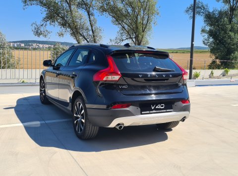 Volvo V40 D3 AT6 Cross Country Pro