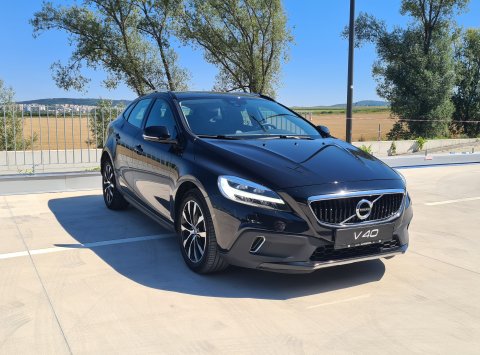 Volvo V40 D3 AT6 Cross Country Pro