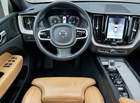 Volvo XC60 B4 AWD AT8 INSCRIPTION