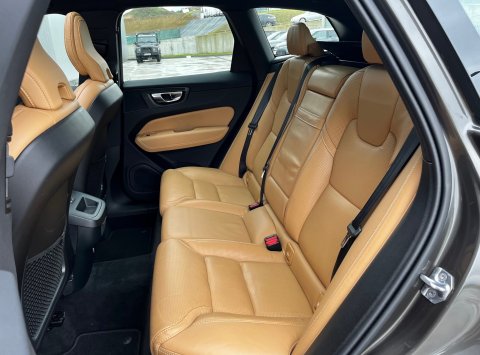 Volvo XC60 B4 AWD AT8 INSCRIPTION