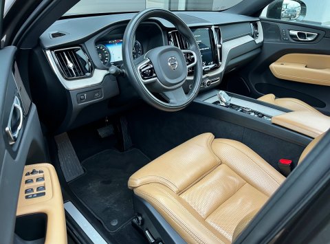 Volvo XC60 B4 AWD AT8 INSCRIPTION