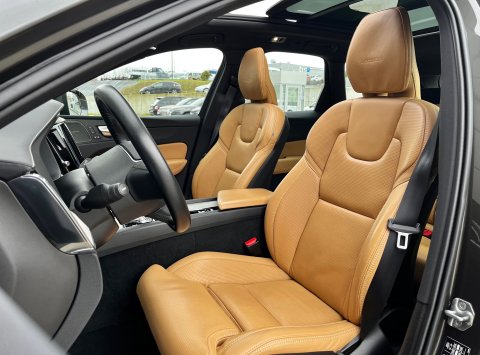 Volvo XC60 B4 AWD AT8 INSCRIPTION