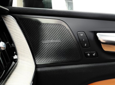 Volvo XC60 B4 AWD AT8 INSCRIPTION