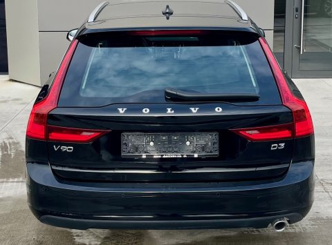 Volvo V90 D3 FWD AT8 MOMENTUM