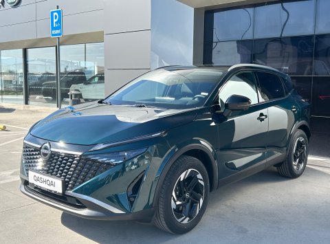 Nissan Qashqai DIG-T 158 X-Tronic N-Connecta +Cold + Panorama