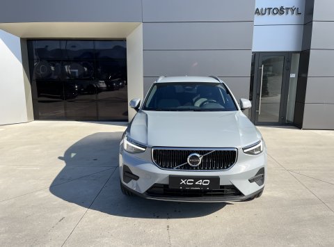 Volvo XC40 B3 AT7 CORE