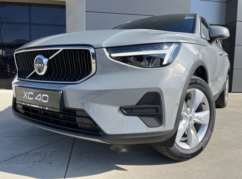 Volvo XC40 B3 AT7 CORE