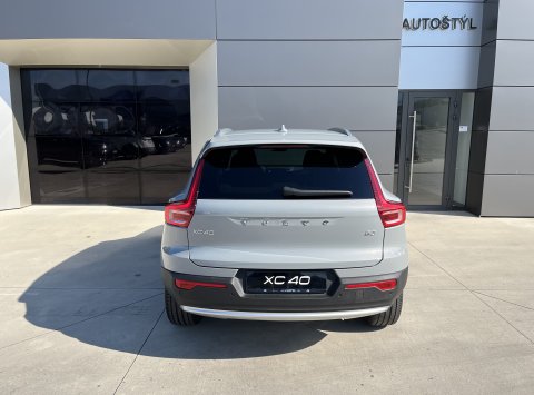 Volvo XC40 B3 AT7 CORE