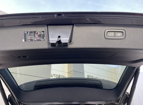 Volvo XC90 T8 eAWD PLUS DARK