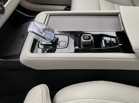 Volvo XC90 T8 eAWD ULTRA DARK