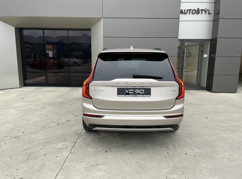Volvo XC90 T8 eAWD ULTRA DARK