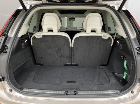 Volvo XC90 T8 eAWD ULTRA DARK