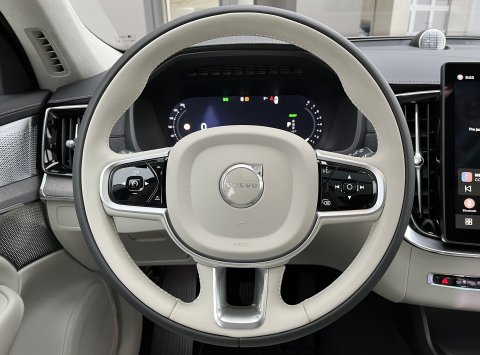 Volvo XC90 T8 eAWD ULTRA DARK