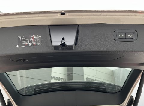 Volvo XC90 T8 eAWD ULTRA DARK