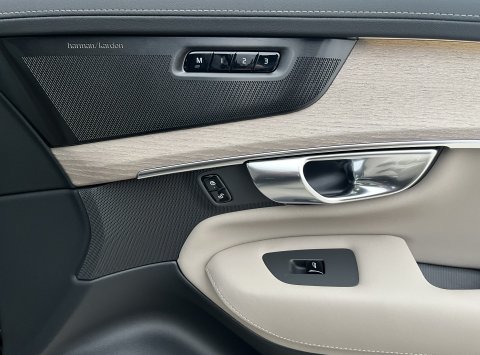 Volvo XC90 T8 eAWD PLUS BRIGHT