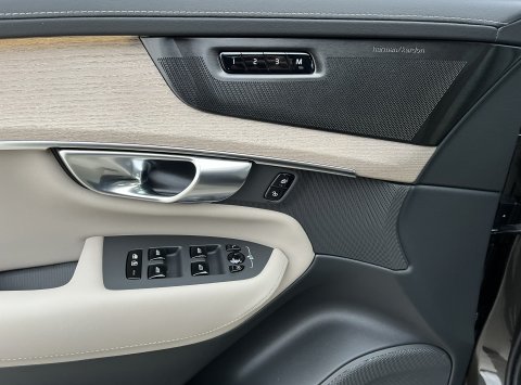 Volvo XC90 T8 eAWD PLUS BRIGHT