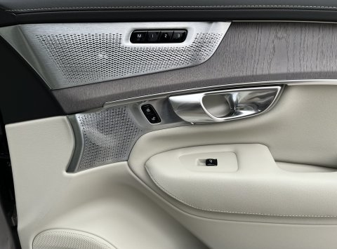 Volvo XC90 T8 eAWD ULTRA BRIGHT