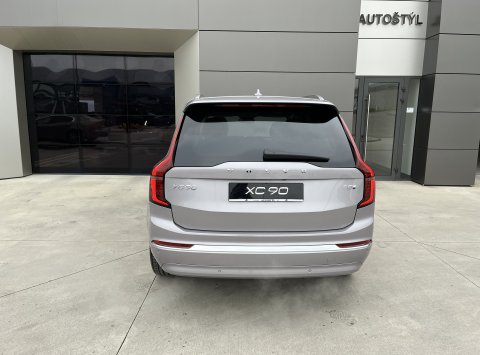 Volvo XC90 T8 eAWD ULTRA BRIGHT