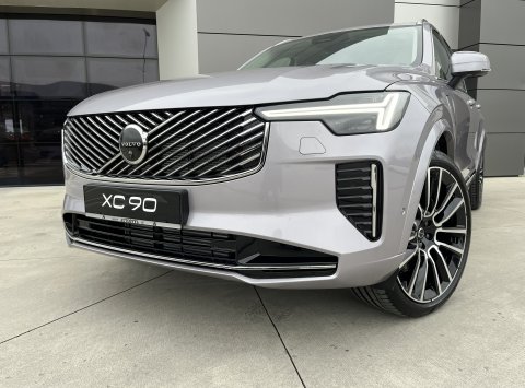 Volvo XC90 T8 eAWD ULTRA BRIGHT