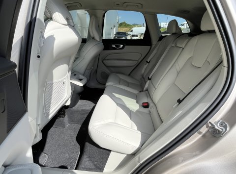 Volvo XC60 B5 AWD AT8 PLUS DARK