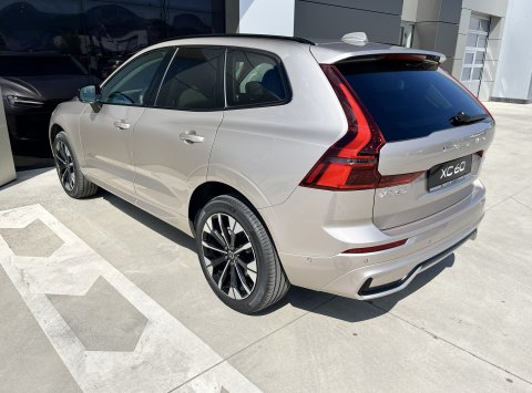 Volvo XC60 B5 AWD AT8 PLUS DARK