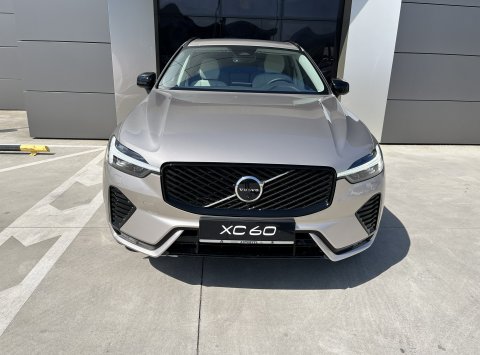 Volvo XC60 B5 AWD AT8 PLUS DARK