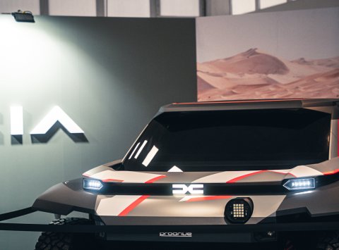 Dakarský špeciál Dacia Sandrider zavítal vďaka Autoštýlu do Nitry