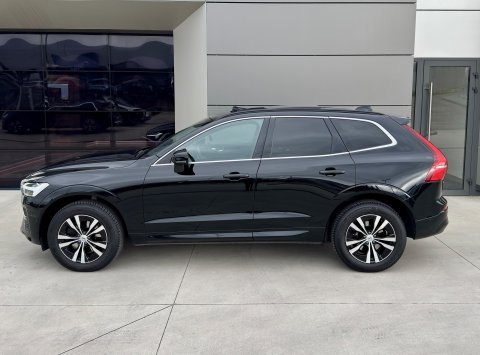 Volvo XC60 B4 (D) AWD AT8 MOMENTUM PRO