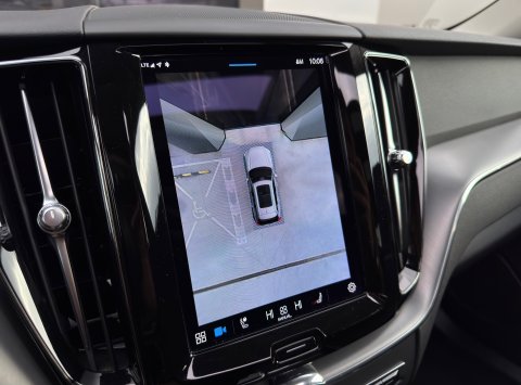 Volvo XC60 B4 (D) AWD AT8 MOMENTUM PRO