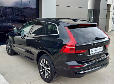 Volvo XC60 B4 (D) AWD AT8 MOMENTUM PRO