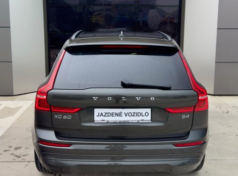 Volvo XC60 B4 (D) FWD AT8 Momentum Pro