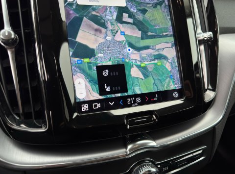 Volvo XC60 B4 (D) FWD AT8 Momentum Pro