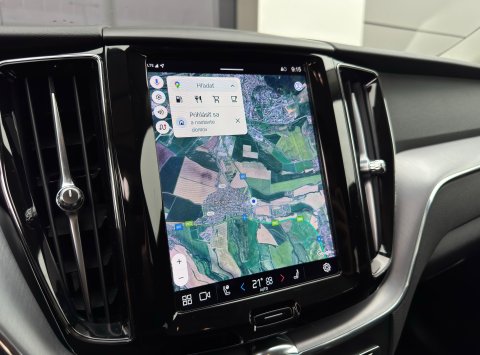 Volvo XC60 B4 (D) FWD AT8 Momentum Pro