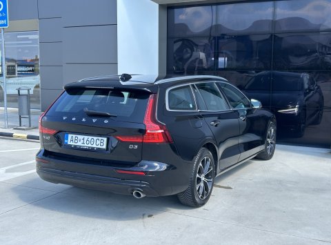 Volvo V60 D3 FWD MT6 MOMENTUM PRO