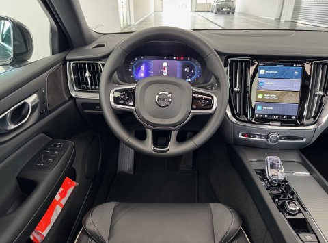 Volvo S60 B5 (P) AWD AT8 ULTIMATE DARK