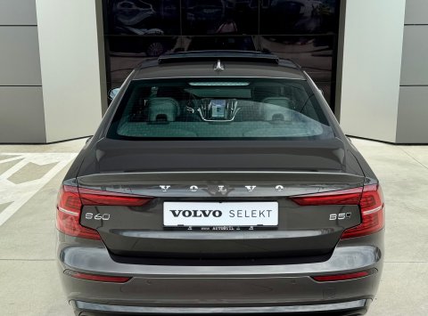 Volvo S60 B5 (P) AWD AT8 ULTIMATE DARK