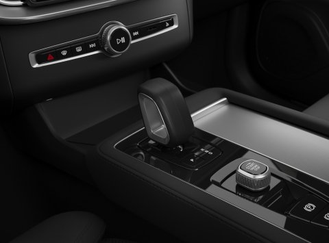 Volvo XC90 B5(P) AWD AT8 CORE BRIGHT