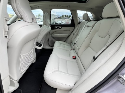 Volvo XC60 B5 AWD ULTRA DARK