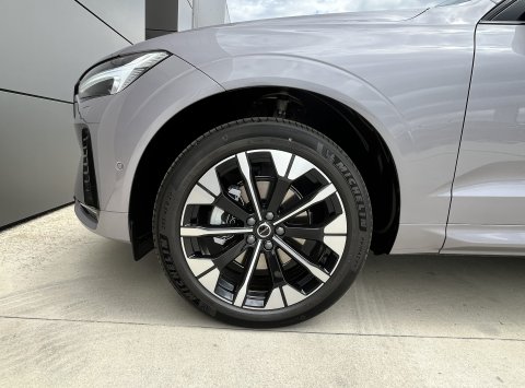 Volvo XC60 B5 AWD ULTRA DARK