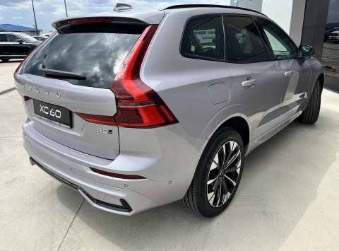 Volvo XC60 B5 AWD ULTRA DARK