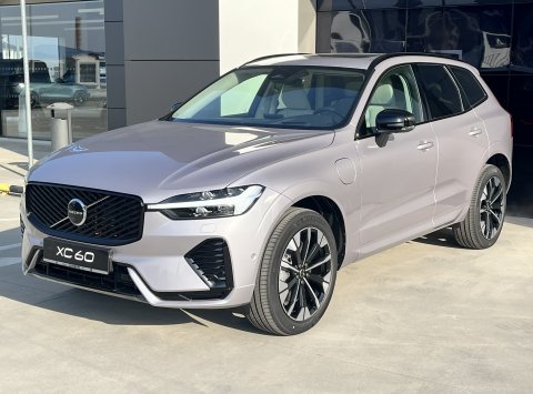 Volvo XC60 T8 AWD Recharge ULTRA DARK