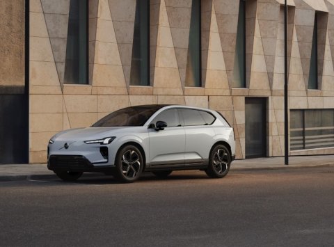 Volvo EX60 P10 AWD PLUS DARK