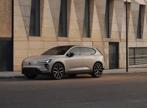 Volvo EX60 P10 AWD ULTRA DARK