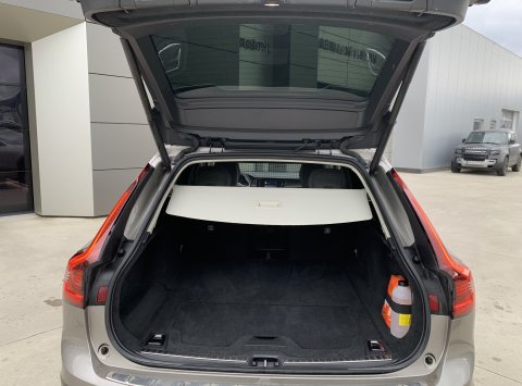 Volvo V90 B5(P) AWD AT8 CROSS COUNTRY PRO